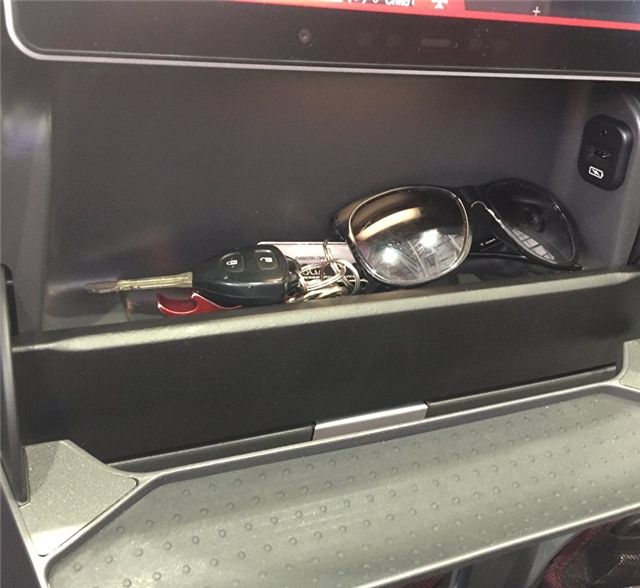 澳航波音787飛機(jī)經(jīng)濟(jì)艙座椅 澳航波音787飛機(jī)經(jīng)濟(jì)艙座椅