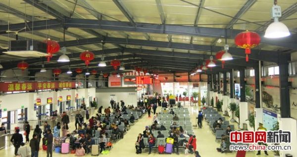 春運(yùn)前4日全國道路發(fā)送旅客2.38億 民航566萬人388217_ 春運(yùn)前4日全國道路發(fā)送旅客2.38億 民航566萬人