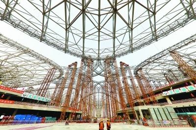 “鳳凰”成型 北京新機場航站樓鋼結(jié)構(gòu)封頂409343_ “鳳凰”成型 北京新機場航站樓鋼結(jié)構(gòu)封頂