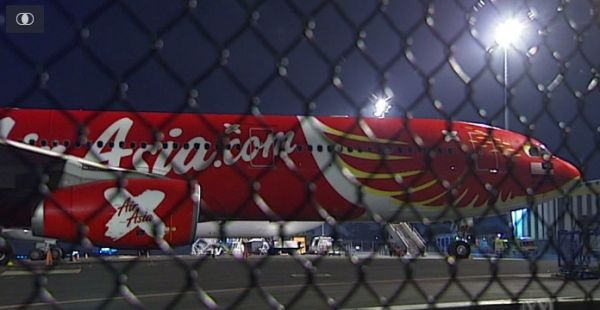 民航早報:空中驚魂!鳥擊致亞航X飛機備降409657_ 民航早報:空中驚魂!鳥擊致亞航X飛機備降