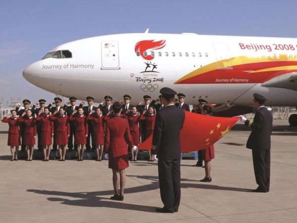 777、330輪番上陣,燃情奧運(yùn)看見國航擔(dān)當(dāng)416275_ 777、330輪番上陣,燃情奧運(yùn)看見國航擔(dān)當(dāng)